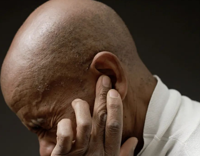 老年性耳聋的表现及其注意事项